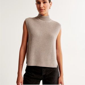 Abercrombie Sleeveless Turtleneck in Taupe